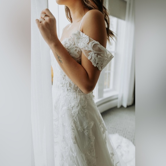 Stella York 7447 - Picture 5 of 14